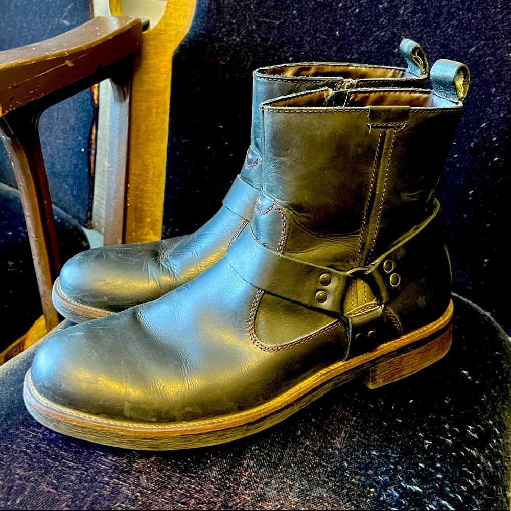 𓇽𝐒𝐎𝐋𝐃!𓇽Mens leather moto-style boots